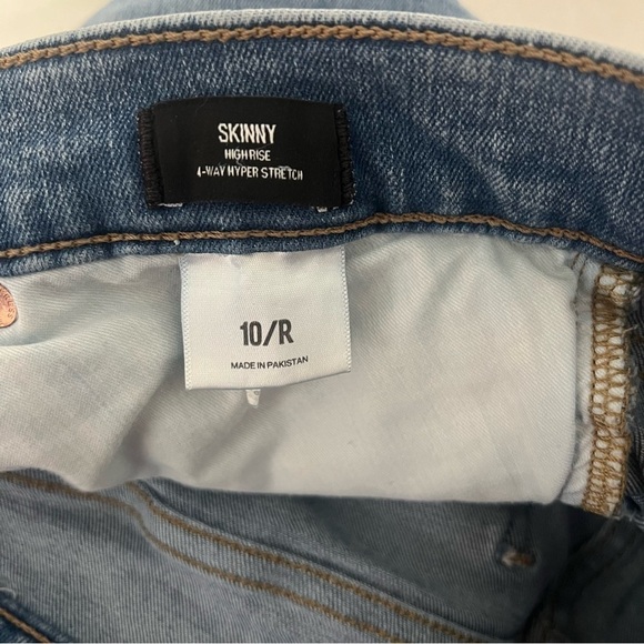 Express Women’s Sz 10R Skinny High Waisted Light Wash 4-Way Hyper Stretch Jeans - Picture 4 of 8